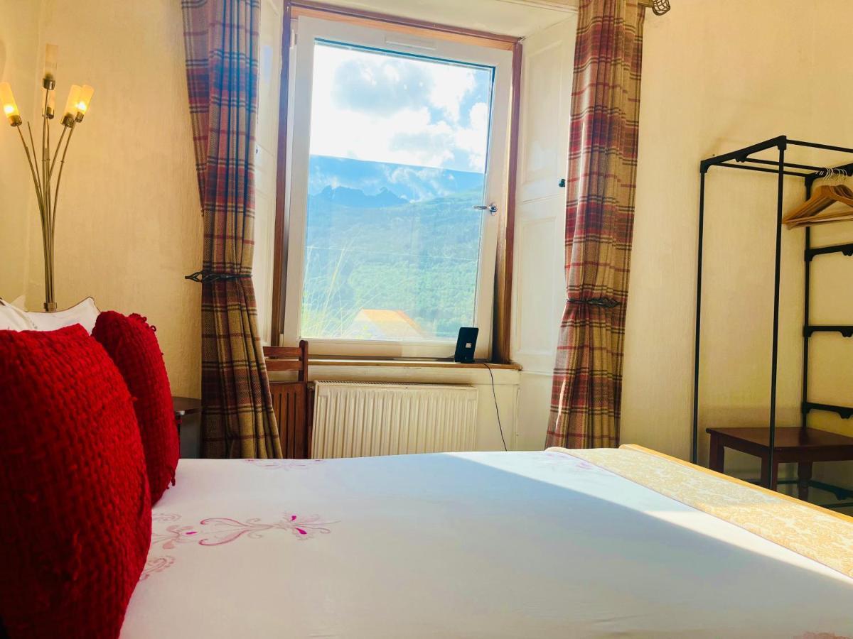 Rowantreebank Bed And Breakfast Arrochar Dış mekan fotoğraf